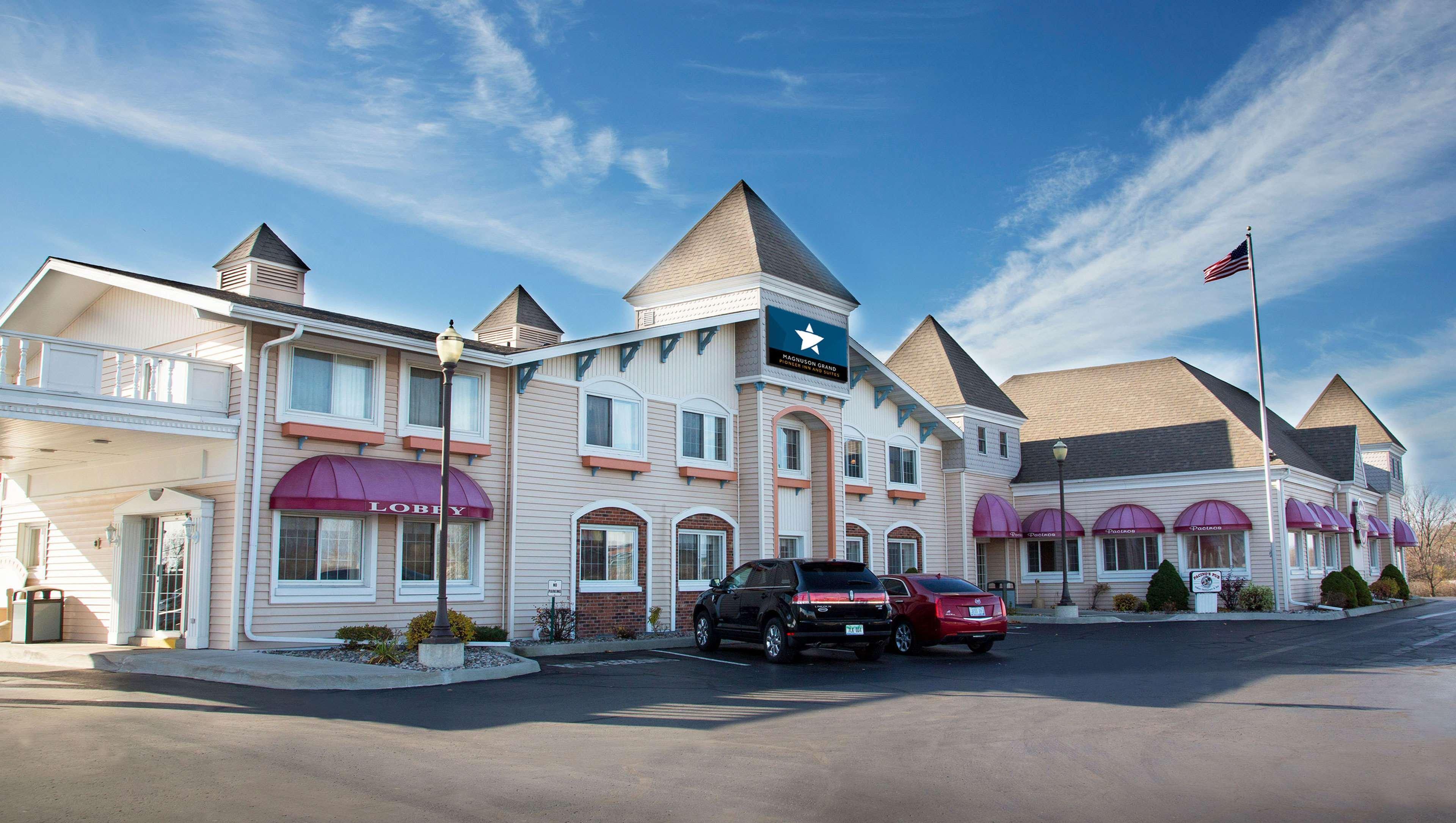 Magnuson Grand Pioneer Inn And Suites Есканаба Екстер'єр фото