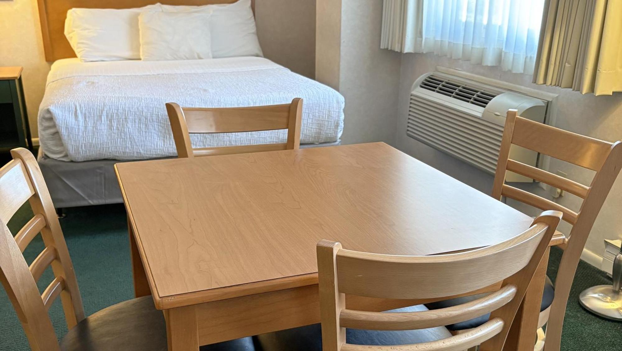 Magnuson Grand Pioneer Inn And Suites Есканаба Екстер'єр фото