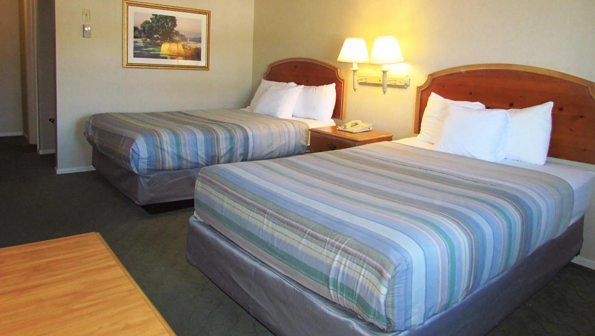 Magnuson Grand Pioneer Inn And Suites Есканаба Екстер'єр фото